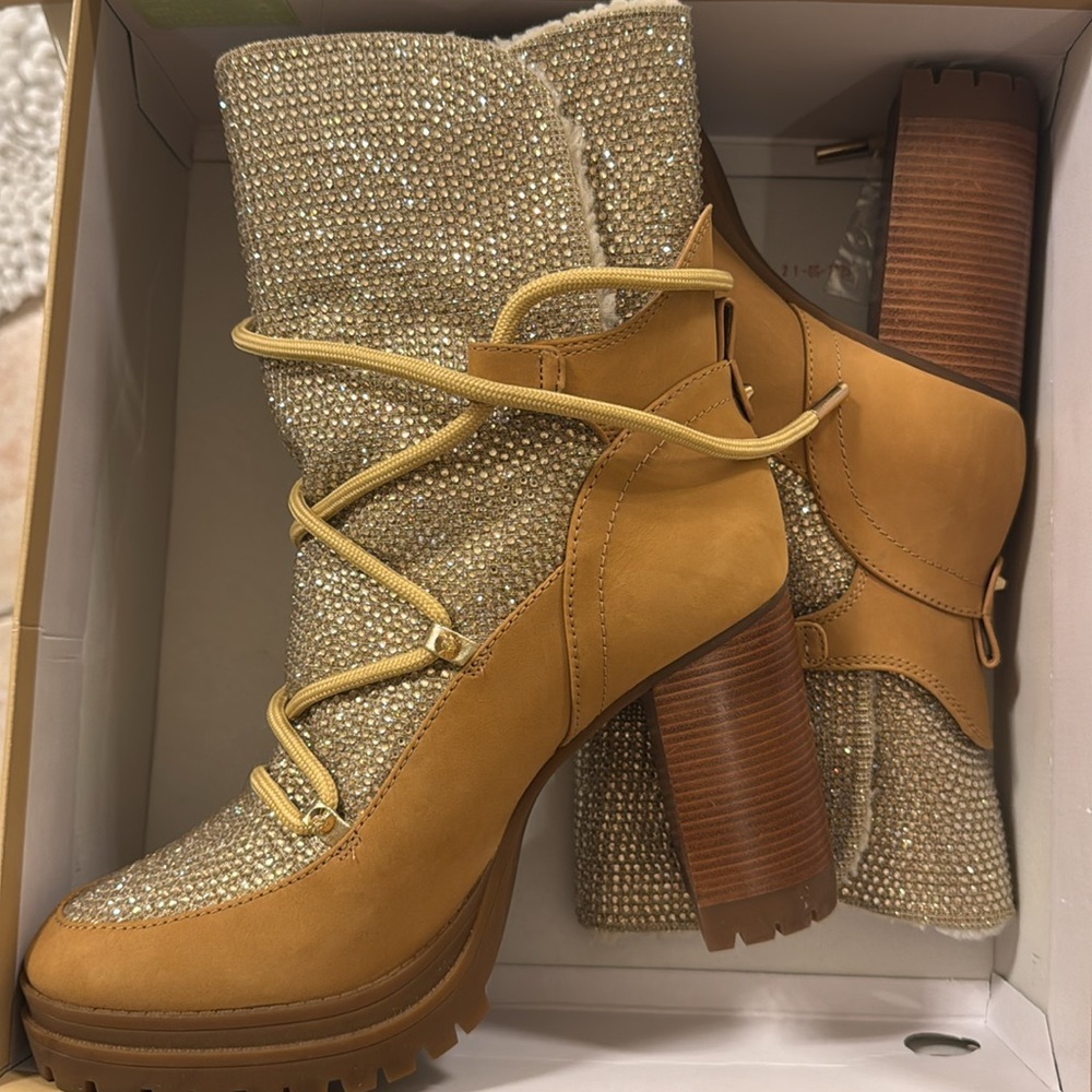 Michael Kors | Culver Embellished Nubuck and Glitter Chain Mesh Lace-Up Boot 🥾11 - Picture 6 of 14